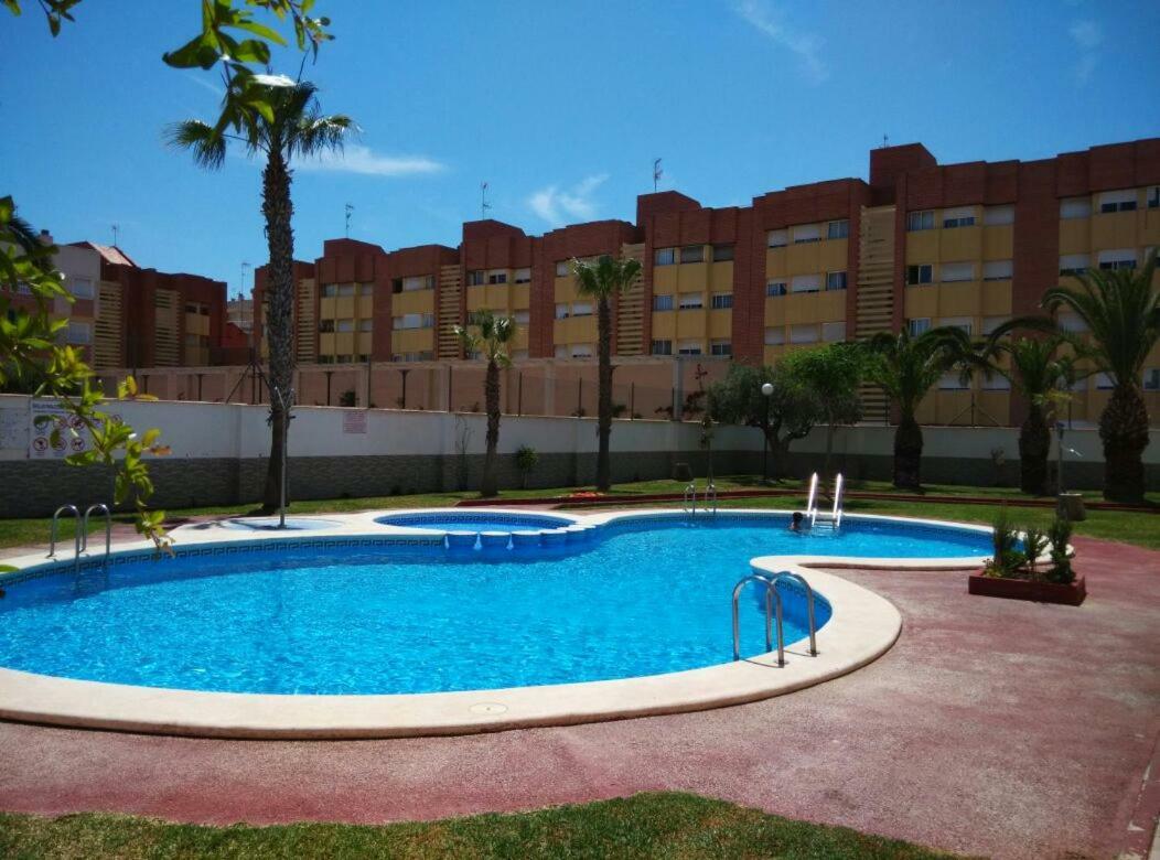 Апартаменты Piso A 10 Min Caminando De La Playa Del Cura Торевьиа Экстерьер фото